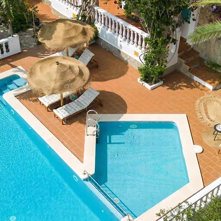 度假居 Margarita In Mit Pool Und Meerblick